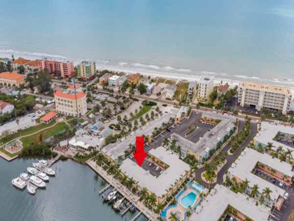 Indian Shores Beach  2 bedroom Condo
